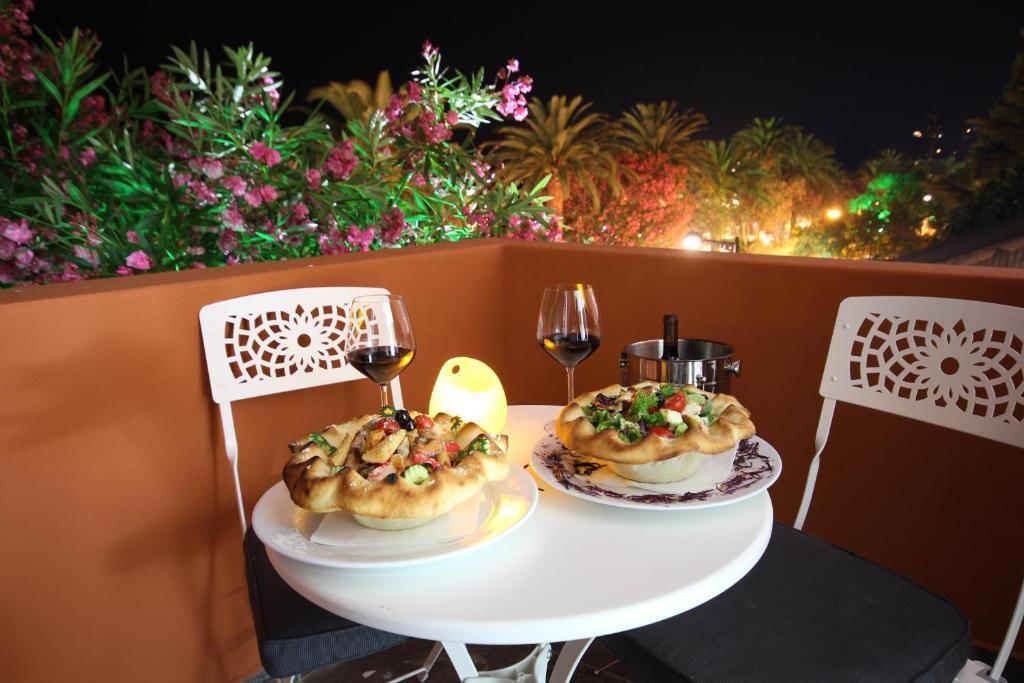 Le Petit Chateau Bar Quarto foto